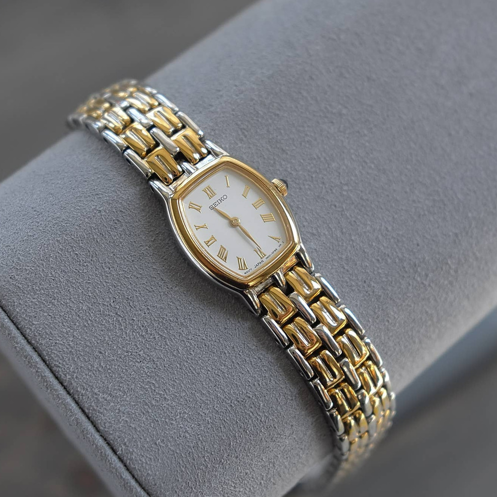 Vintage Seiko Ladies Watch 1N00-0DS0 Two Tone White Dial Roman Numerals 6.5"
